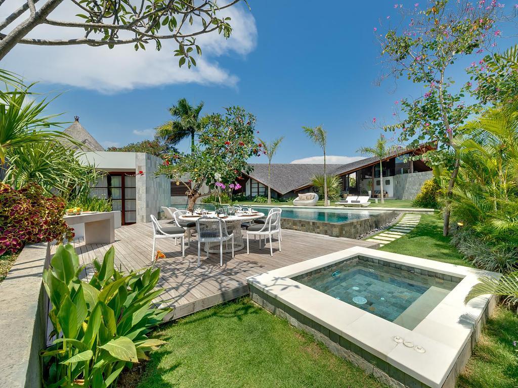 The Layar - Designer Villas And Spa, Chse Certified Seminyak Kültér fotó